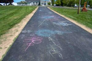 230518-Student-Chalk-Art-13-DSC 2036-Web