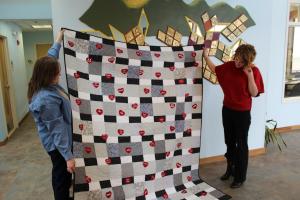 belknap-mill-quilters-guild-quilt-donations-012