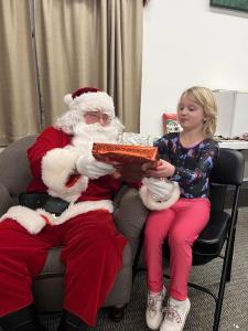 221221-Student-Holiday-Party-Santa-A-1
