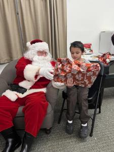 221221-Student-Holiday-Party-Santa-A-2