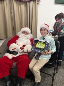 221221-Student-Holiday-Party-Santa-A-4
