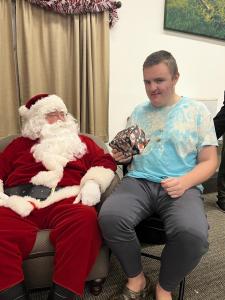 221221-Student-Holiday-Party-Santa-A-7